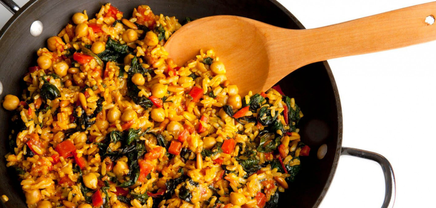Healthy Recipe: Brown Rice & Chickpea Paella